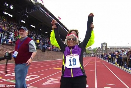 100-летняя женщина установила мировой рекорд в беге на 100 метров