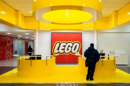 Компания LEGO соорудила огромную модель олимпийских объектов Рио