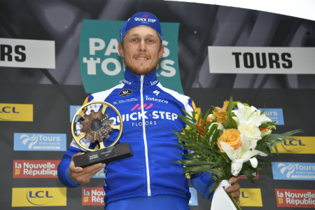 Маттео Трентин - победитель классики Париж-Тур-2017
