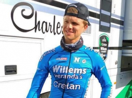 23-летний бельгийский велогонщик умер от остановки сердца