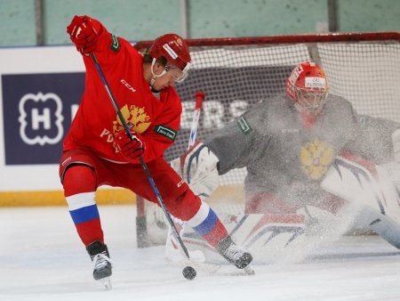 БК «Лига Ставок» проводила «Красную машину» на чемпионат мира по хоккею