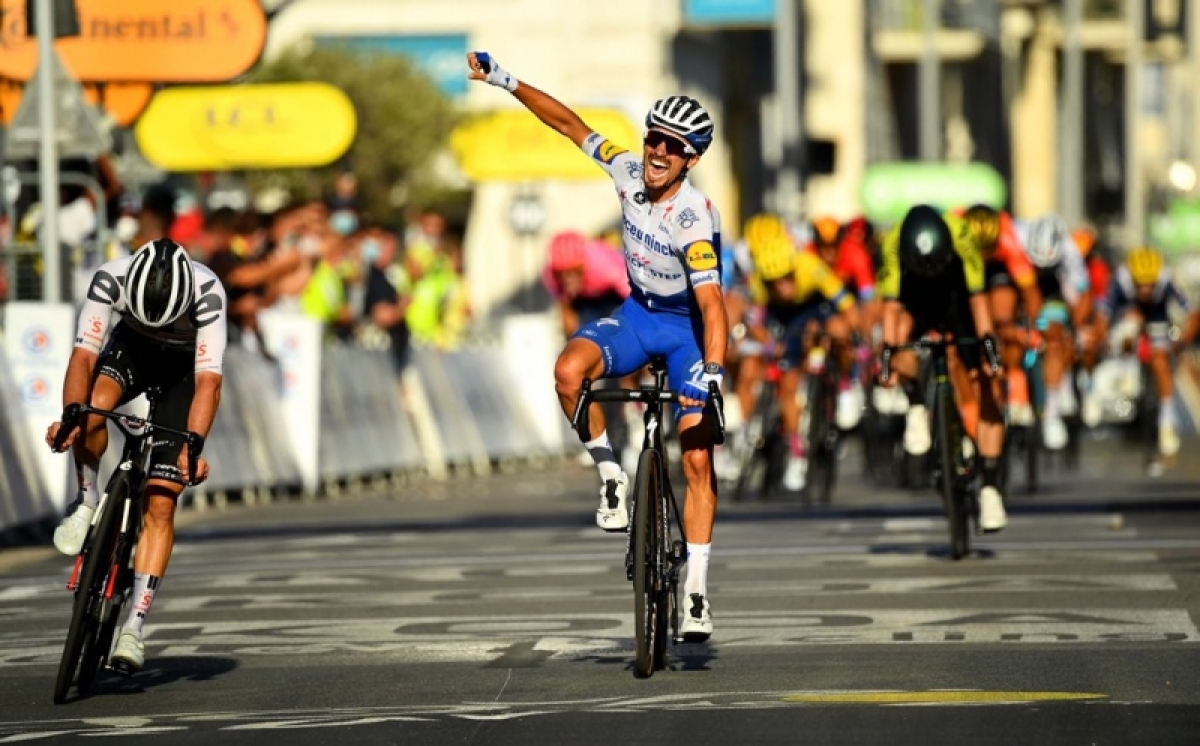 Алафилипп выиграл второй этап Тур де Франс и возглавил общий зачет