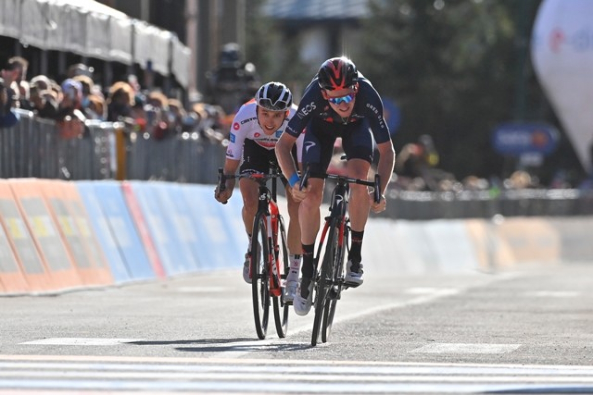 Тео Геоган Харт выиграл 20-й этап Джиро д`Италия-2020