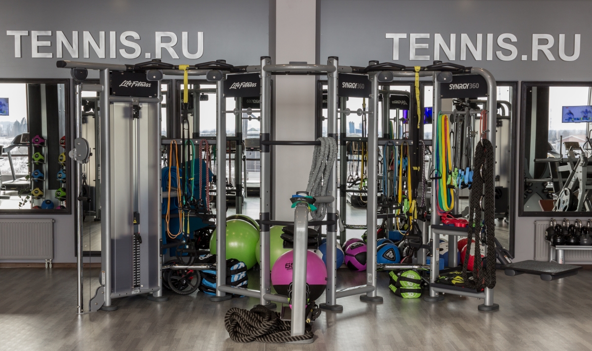 Фитнес-клуб и школа тенниса в Москве: почему стоит приобрести абонемент