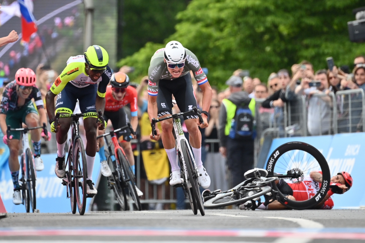 Матье ван дер Пул – победитель 1 этапа Джиро д`Италия-2022